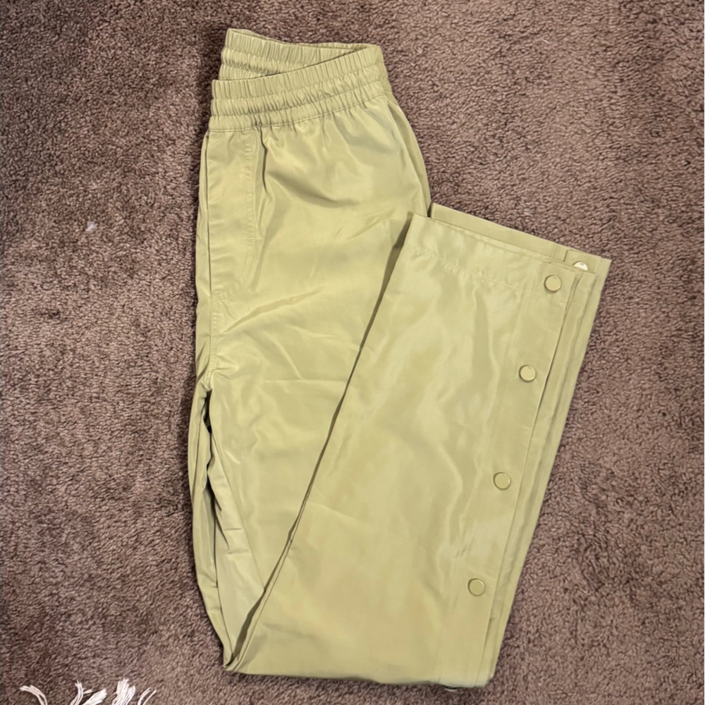 ALO Yoga light green athleisure track pants
